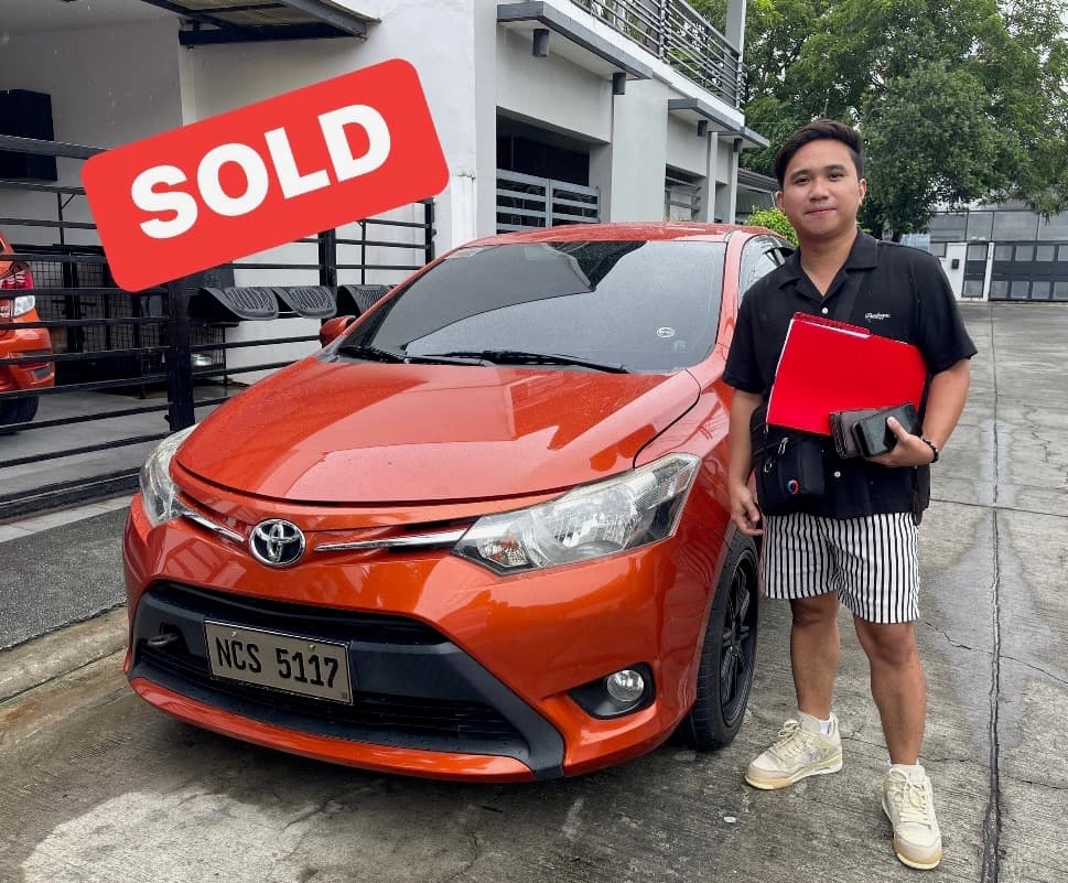 Red Toyota Vios photo