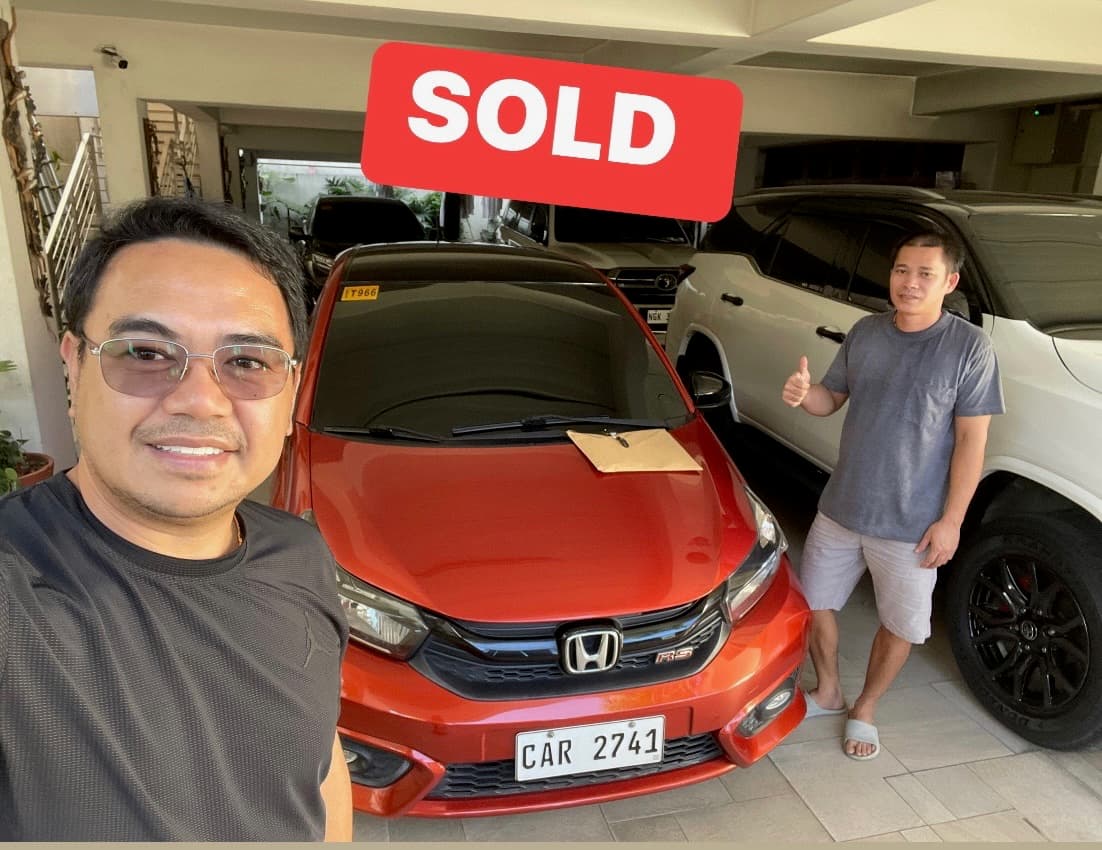 Red Honda Civic photo