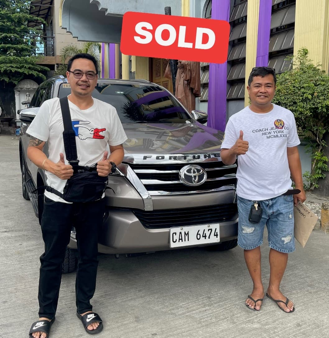 Black Toyota Fortuner photo
