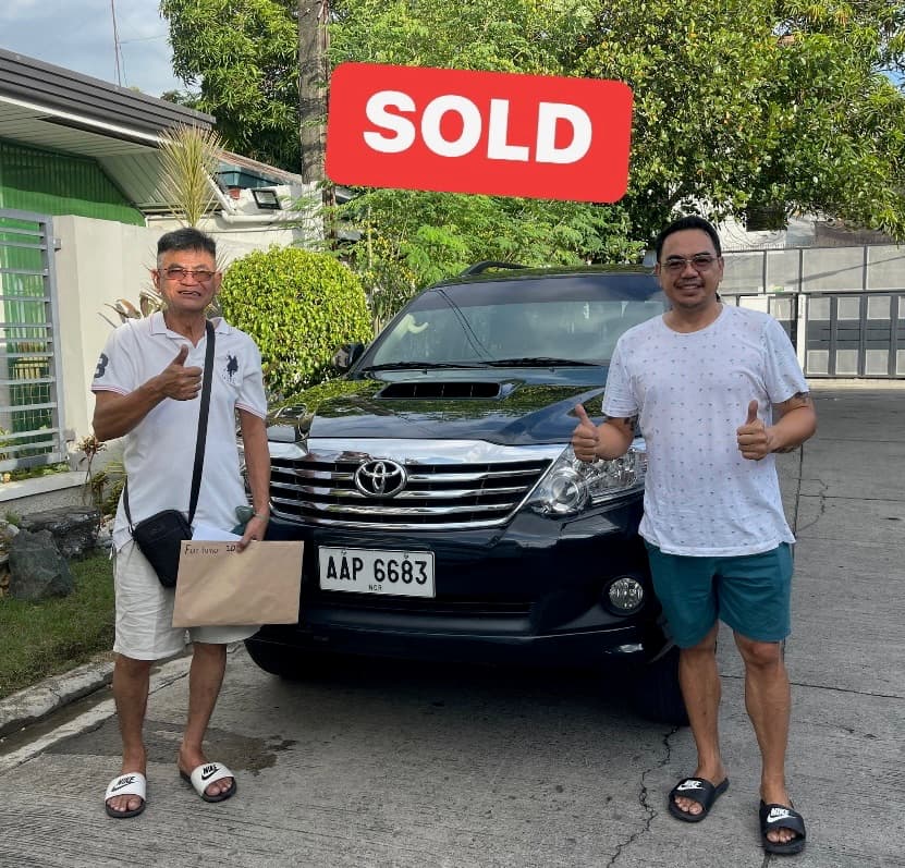 Black Toyota Fortuner photo