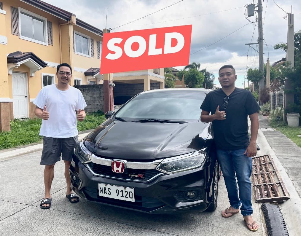 Black Honda City photo