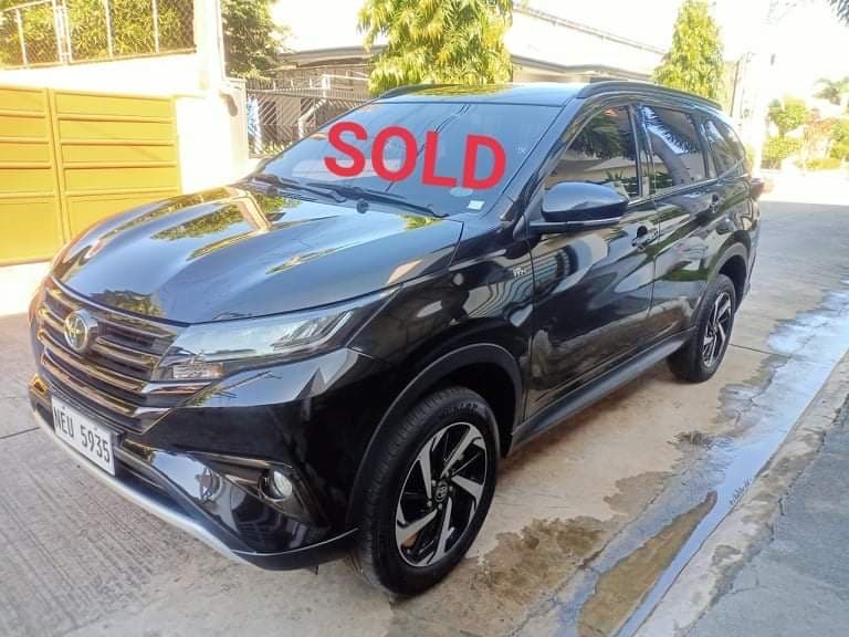 Black Toyota Rush photo