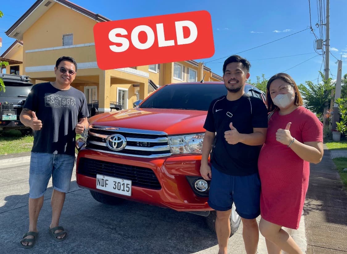 Red Toyota Hilux photo