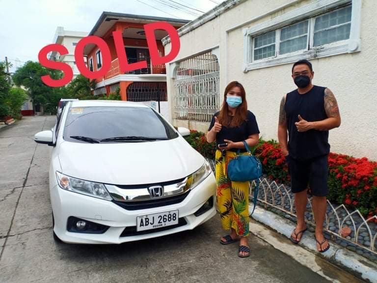 White Honda City photo