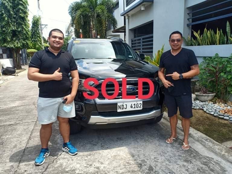 Black Toyota Fortuner photo