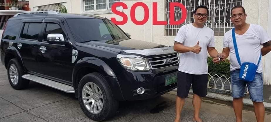 Black Ford Ranger photo