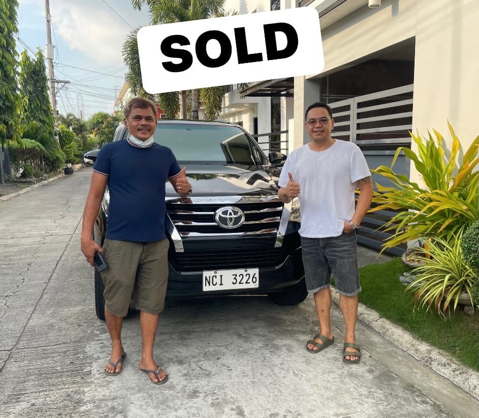 Silver Toyota Fortuner photo