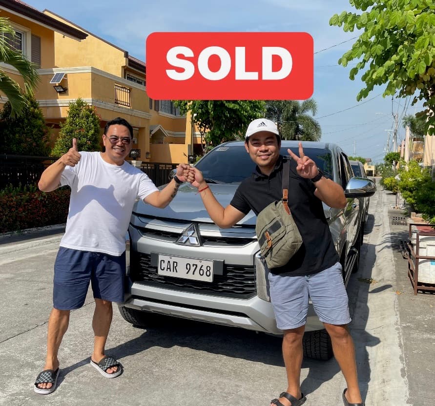 Silver Mitsubishi Montero Sport photo